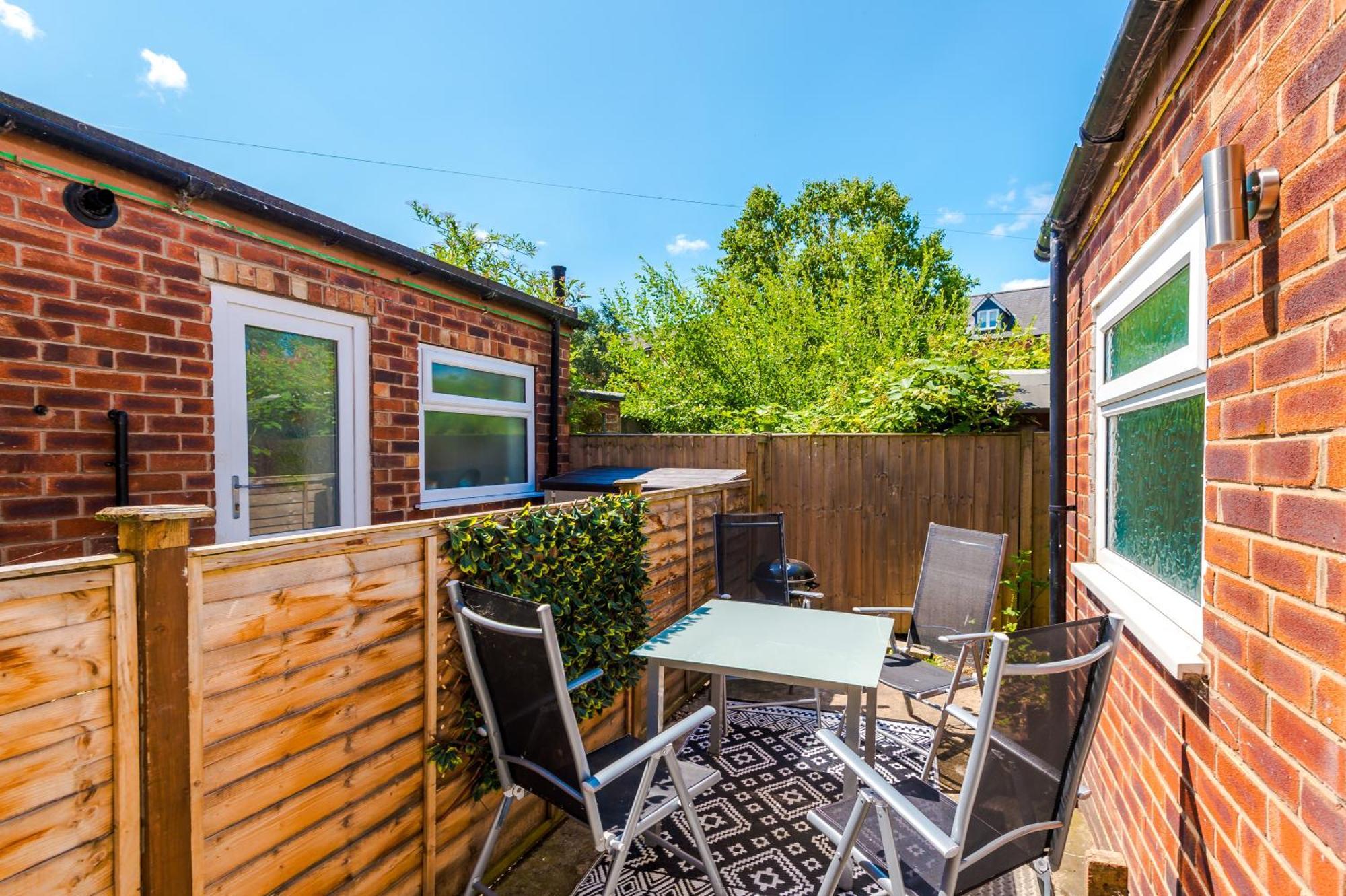 Spacious 3-Bed Home In Nantwich By 53 Degrees Property - Amazing Location, Ideal For Groups - Sleeps 6 Εξωτερικό φωτογραφία